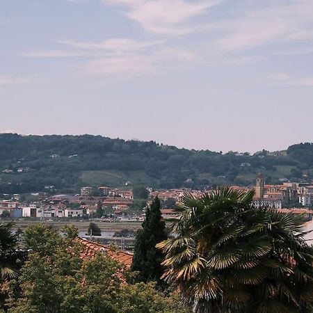 Bel Appartement Avec Vue 昂代 外观 照片