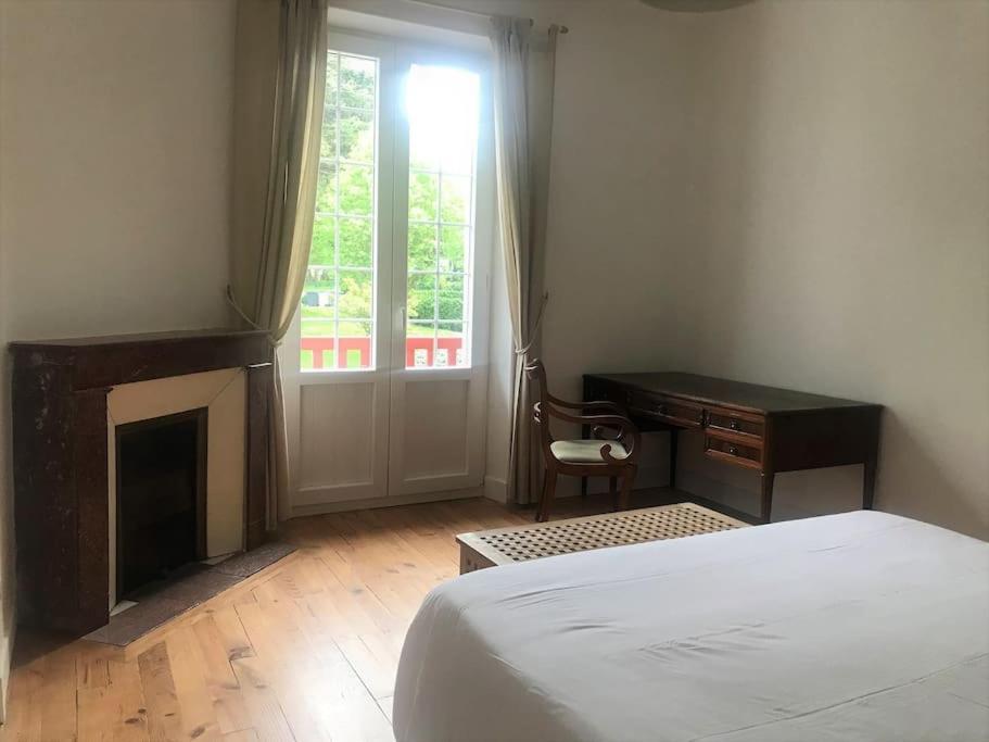 Bel Appartement Avec Vue 昂代 外观 照片
