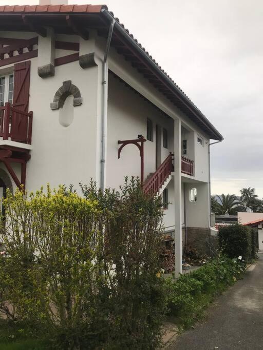 Bel Appartement Avec Vue 昂代 外观 照片